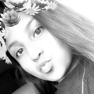 Meet your Posher, Anahi